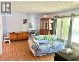 21 CARRIAGE Road - 9