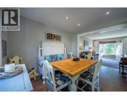 22 FALLS Crescent - 12