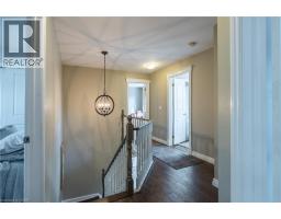 22 FALLS Crescent - 15