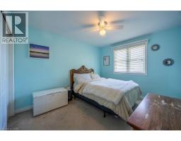 22 FALLS Crescent - 22