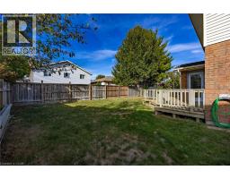 22 FALLS Crescent - 32
