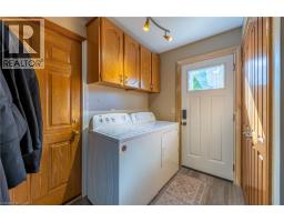 22 FALLS Crescent - 6