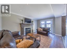 22 FALLS Crescent - 7