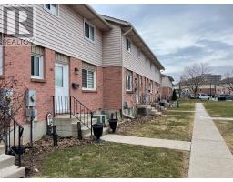 485 SPRINGBANK Avenue N UnitNo. 23 - 3