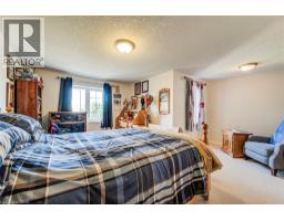 260 WESTMEADOW Drive - 14