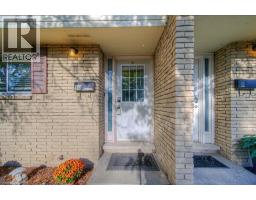 211 VERONICA Drive UnitNo. 10 - 2