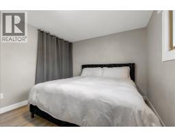 197 DUNSDON Street - 14
