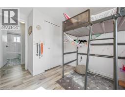 10 BROKEN OAK Crescent - 18