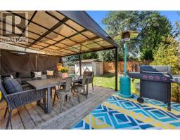10 BROKEN OAK Crescent - 29