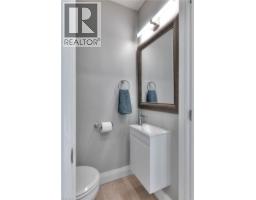 112 CEDAR Street S - 15