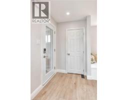 112 CEDAR Street S - 16