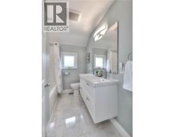 112 CEDAR Street S - 25