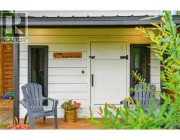 210 NORTHLAKE Drive - 44