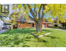 88 ELLIS Crescent S - 2