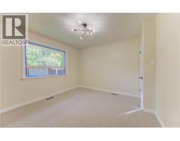 88 ELLIS Crescent S - 23