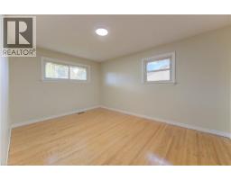 88 ELLIS Crescent S - 28