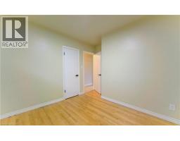 88 ELLIS Crescent S - 32
