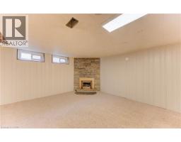88 ELLIS Crescent S - 36
