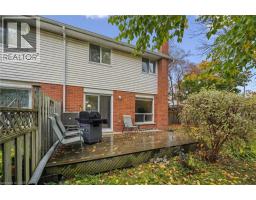 35 EDGEMERE Drive - 38