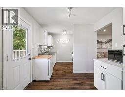 9 INGLEWOOD Street - 9