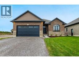 54 DUCHESS Drive - 1