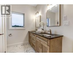 54 DUCHESS Drive - 16