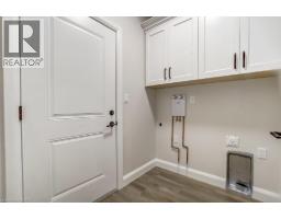 54 DUCHESS Drive - 19