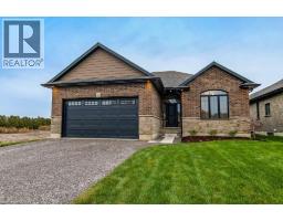 54 DUCHESS Drive - 2