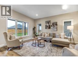 54 DUCHESS Drive - 5