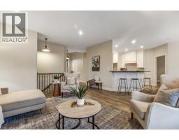 54 DUCHESS Drive - 7