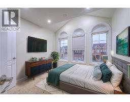 52 WEATHERALL Avenue - 17