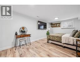 10 BROKEN OAK Crescent - 25