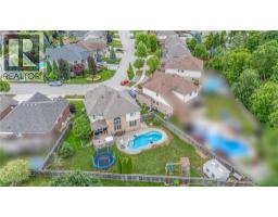 10 WESTVIEW Court - 42