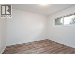 63 ELLIS Crescent S - 28