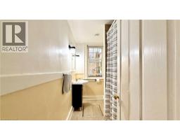 8 MCNAB Street W - 14