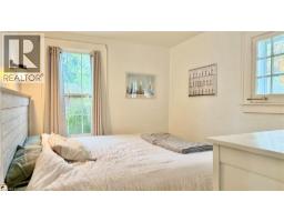 8 MCNAB Street W - 17