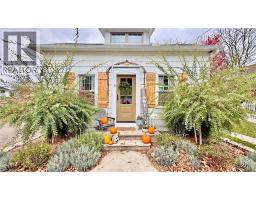 8 MCNAB Street W - 2