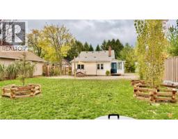 8 MCNAB Street W - 26