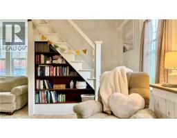 8 MCNAB Street W - 6