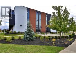 5 WAKE ROBIN Drive UnitNo. 118 - 1