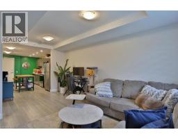 5 WAKE ROBIN Drive UnitNo. 118 - 12