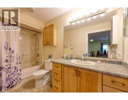 217 NORTH Street E - 14