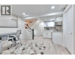 50 OLD FOREST Crescent - 34