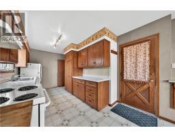 497 VICTORIA Street S - 11