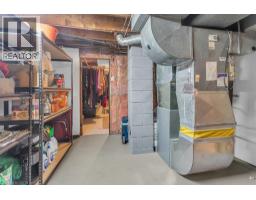 825 MAPLE Avenue - 33