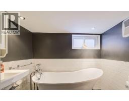 14 GRANDVIEW Street - 25