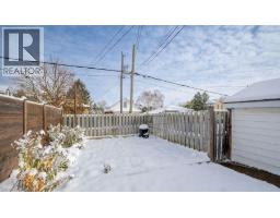 14 GRANDVIEW Street - 35