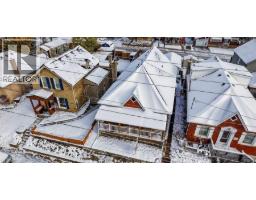 14 GRANDVIEW Street - 40