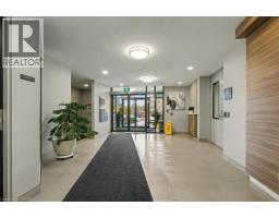 399 QUEEN Street S UnitNo. 518 - 4