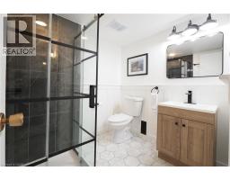 132 MONTCALM Drive - 37